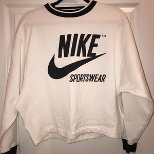 Nike Sweater (never worn)
